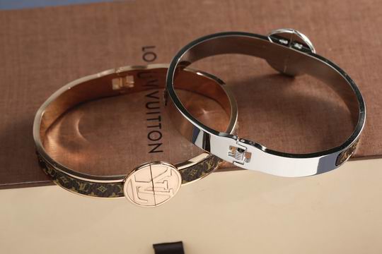 LV Bracelet 11lyh588 (1)