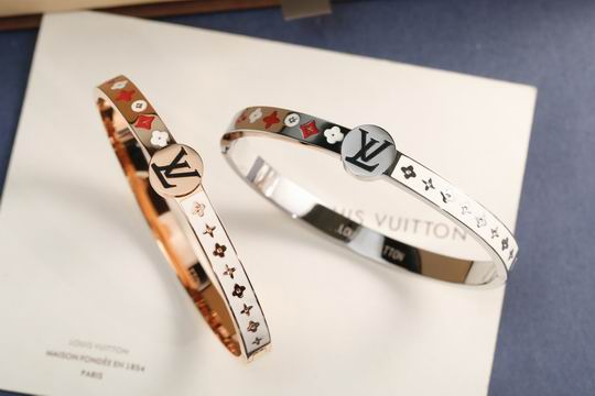LV Bracelet 11lyh594 (1)