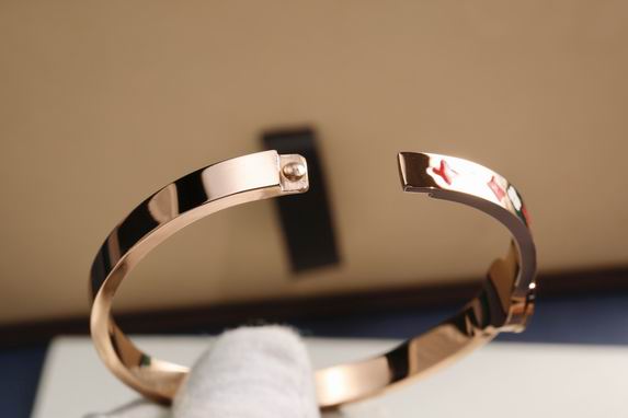 LV Bracelet 11lyh594 (2)
