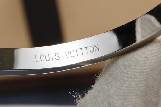 LV Bracelet 11lyh594 (3)