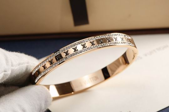 LV Bracelet 11lyh595 (2)