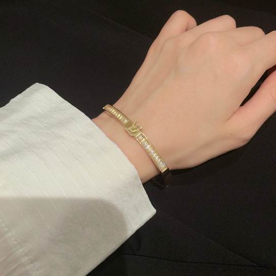 LV Bracelet 11lyh635 (4)
