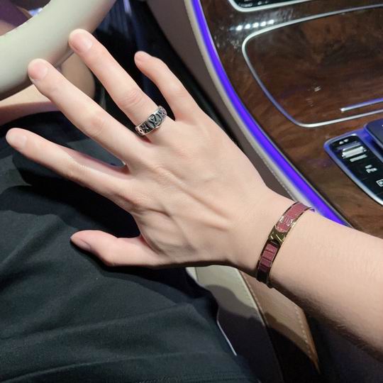 LV Bracelet 11lyh653 (4)