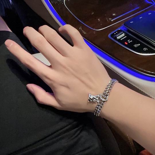 LV Bracelet 11lyh672 (4)