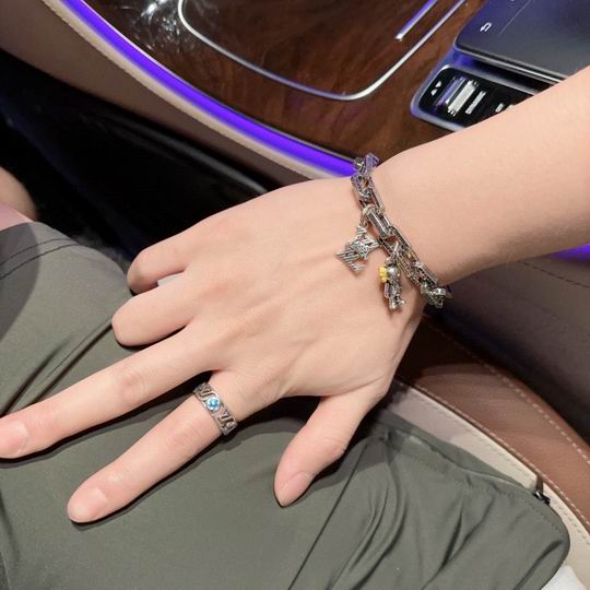 LV Bracelet 11lyh702 (4)