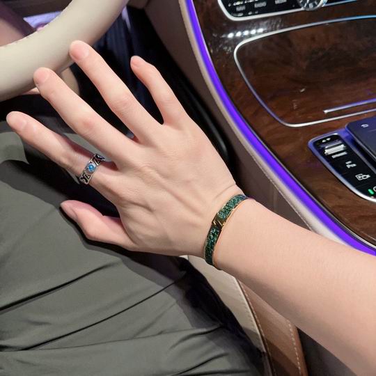 LV Bracelet 11lyh703 (4)