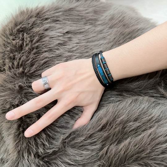 LV Bracelet 11lyh706 (4)