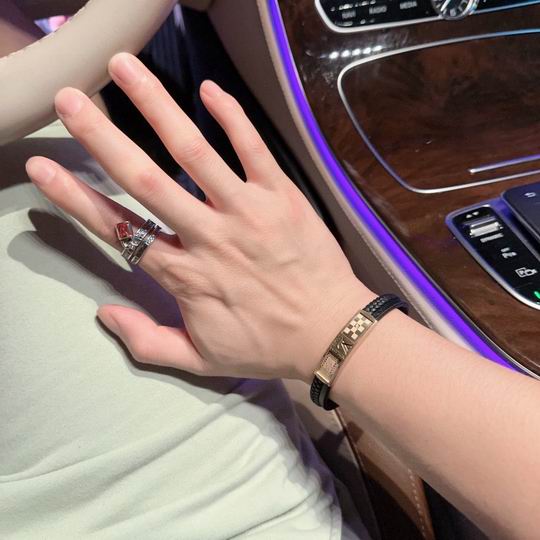 LV Bracelet 11lyh727 (3)