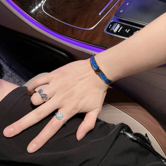 LV Bracelet 11lyh735 (4)