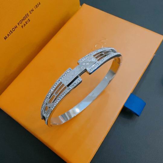 LV Bracelet 11lyh741 (1)