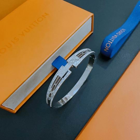 LV Bracelet 11lyh741 (2)