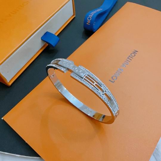 LV Bracelet 11lyh741 (3)