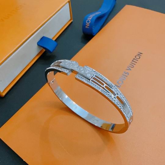 LV Bracelet 11lyh741 (5)