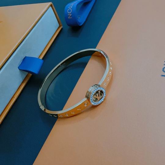 LV Bracelet 11lyh742 (2)