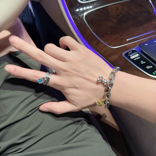 LV Bracelet 11lyh746 (4)