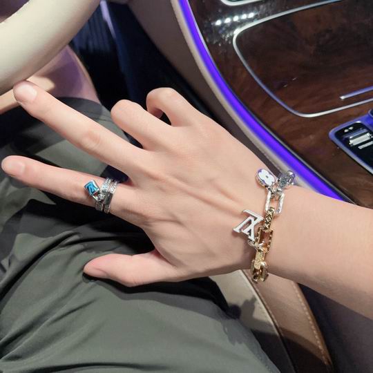 LV Bracelet 11lyh747 (5)