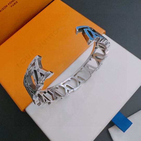 LV Bracelet 11lyh748 (2)