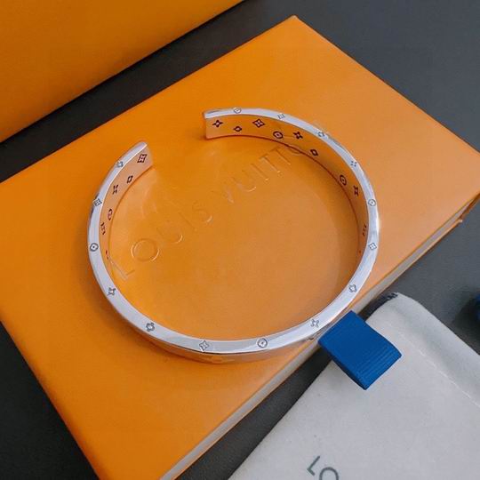 LV Bracelet 11lyh749 (4)