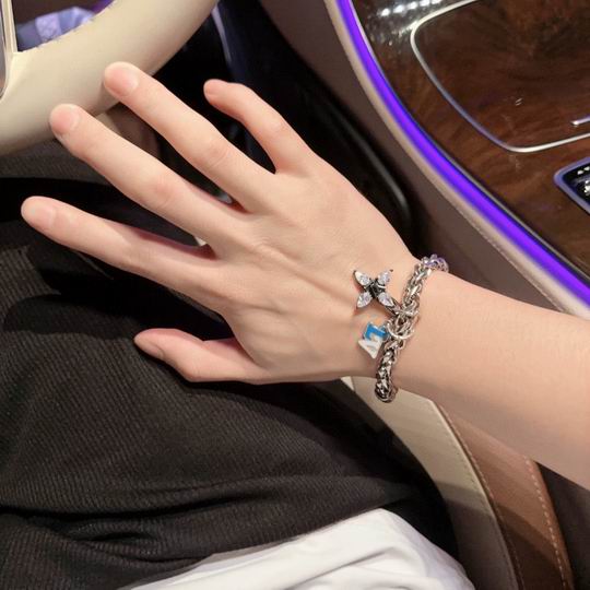 LV Bracelet 11lyh761 (4)