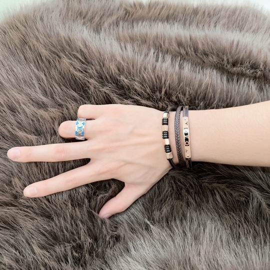 LV Bracelet 11lyh765 (4)