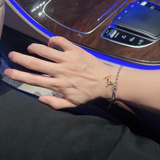 LV Bracelet 11lyh768 (3)