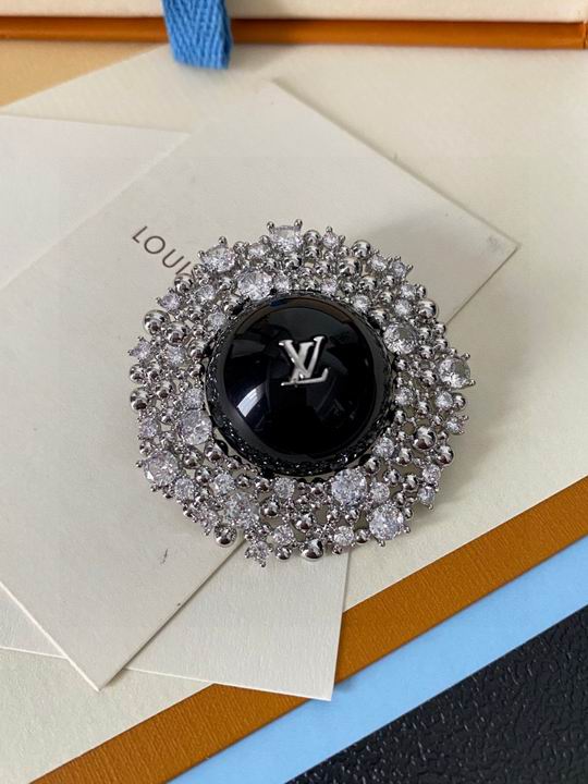 LV Brooch 11lyh07 (1)