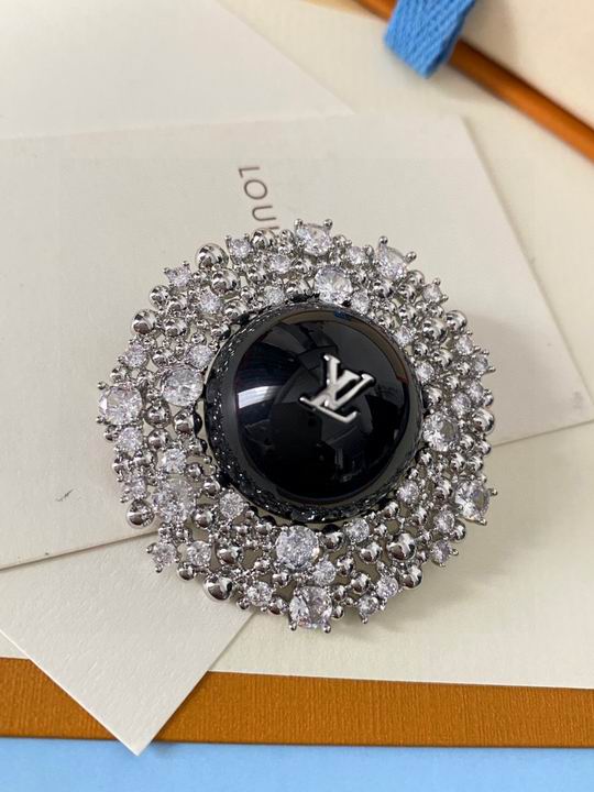 LV Brooch 11lyh07 (2)