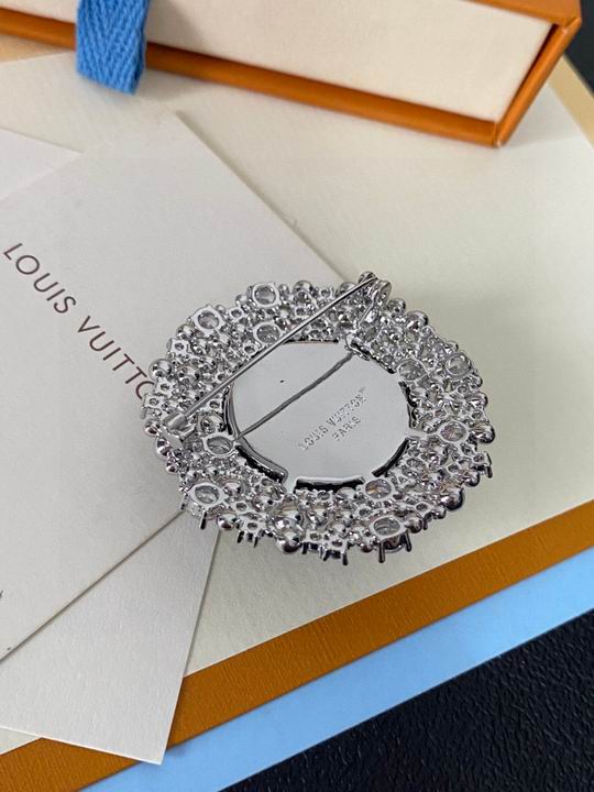 LV Brooch 11lyh07 (4)