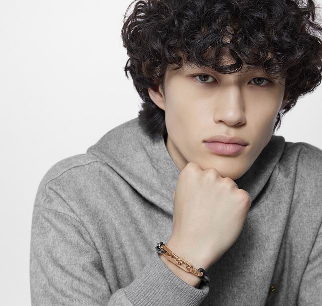 LV Suits 11lyh100 (3)