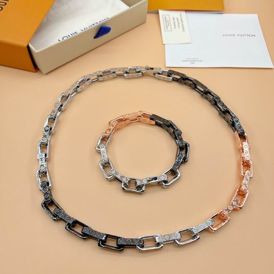 LV Suits 11lyh100 (9)