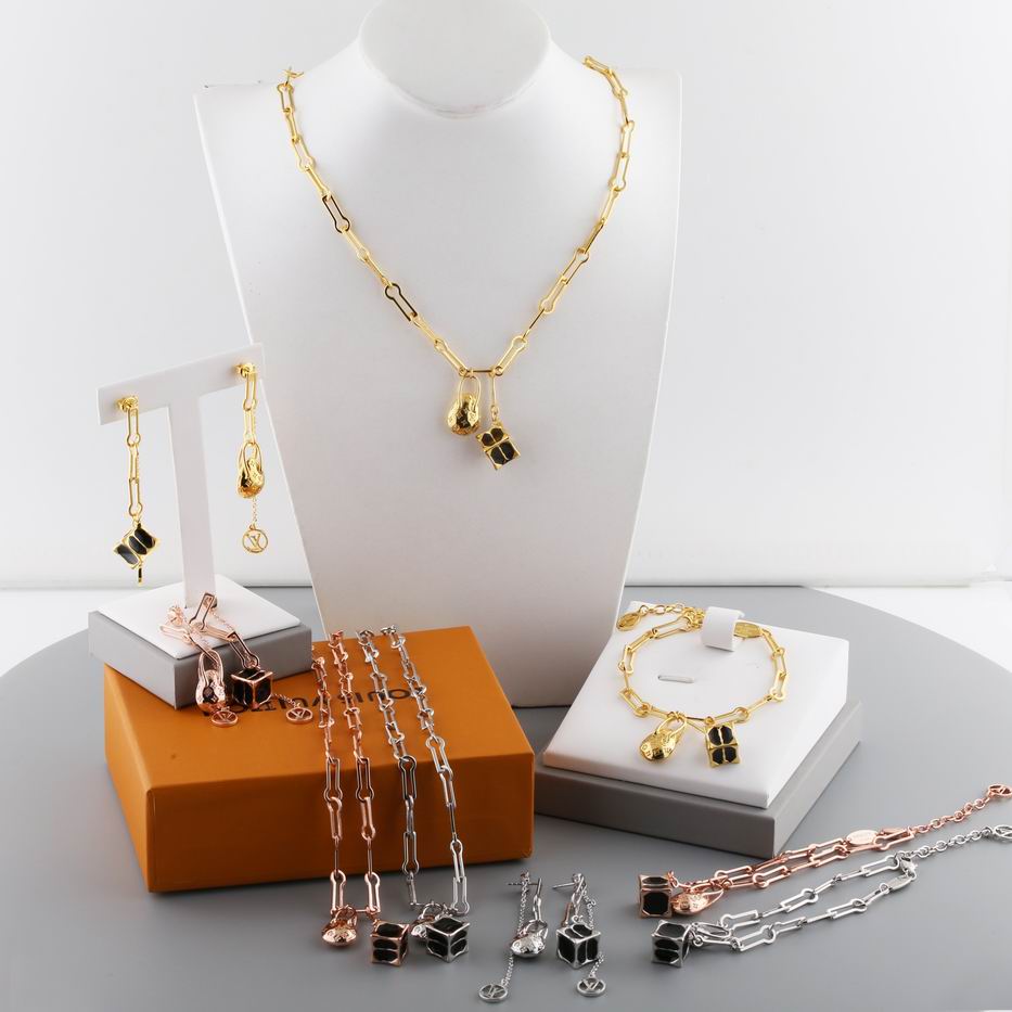 LV Suits 11lyh115 (5)