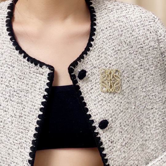 Loewe brooch 11lyh28 (7)