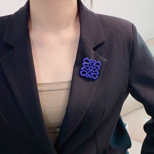Loewe brooch 11lyh29 (8)