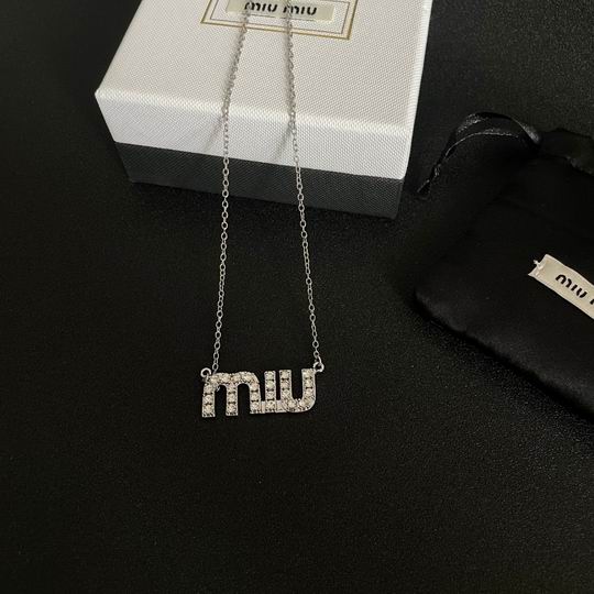 MiuMiu Necklace 11lyh24 (3)