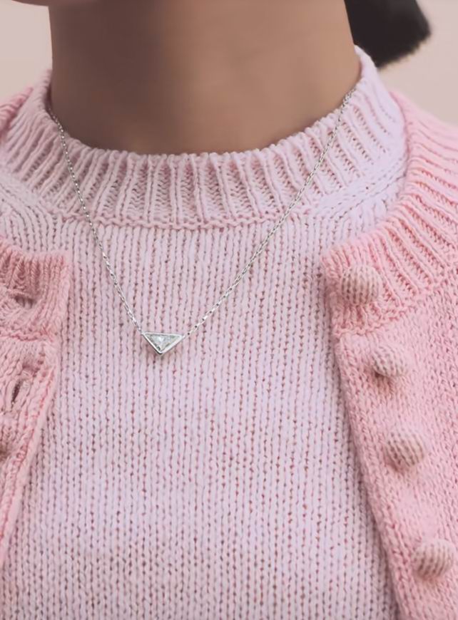 Prada necklace 10lyh36 (6)