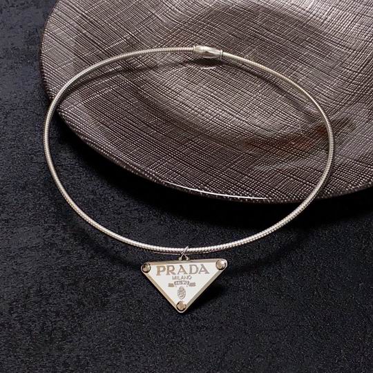 Prada necklace 11lyh38 (2)