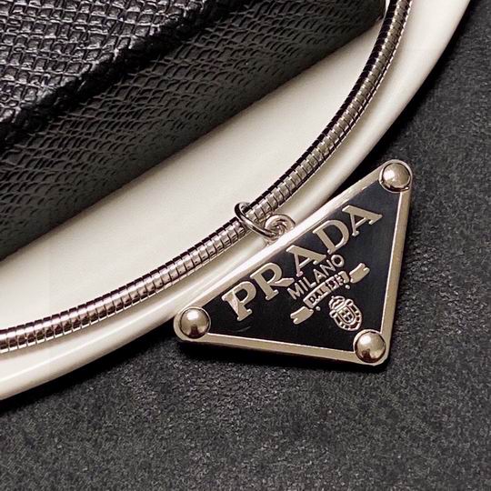 Prada necklace 11lyh38 (3)