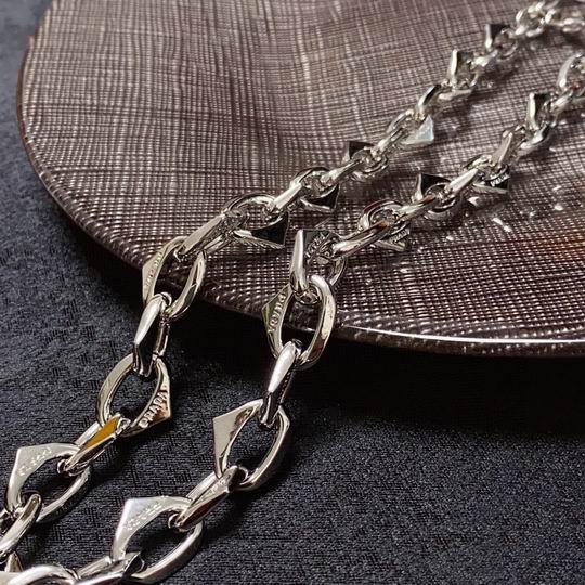 Prada necklace 11lyh40 (3)