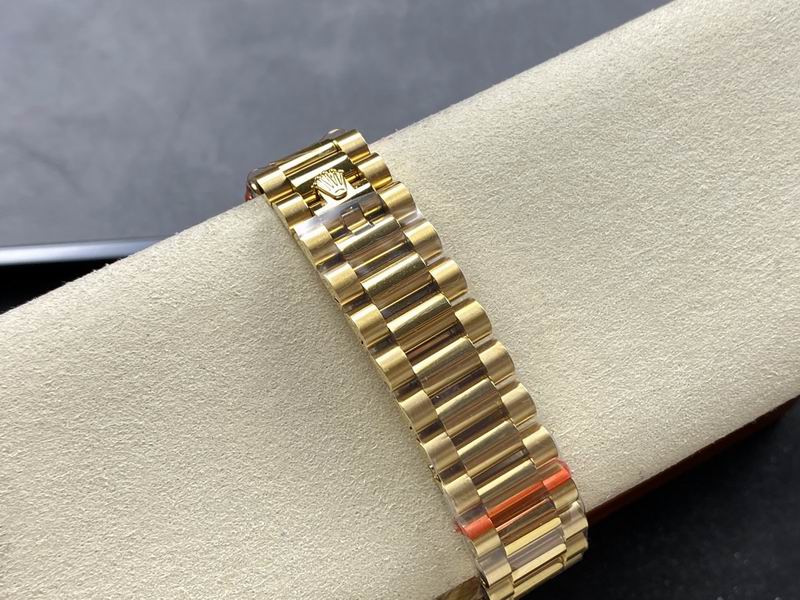 Rolex 36mm 02-Day Date (152)