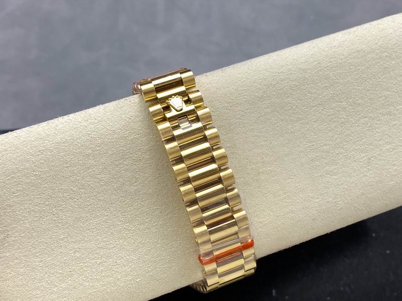 Rolex 36mm 02-Day Date (179)