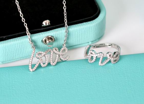 Tiffany suits 11lyh23 (3)