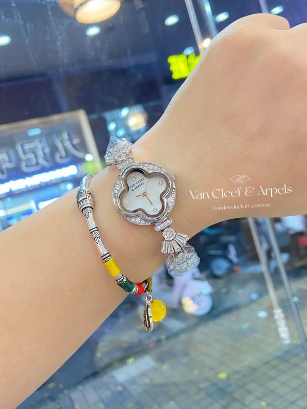 Van Cleef Arpels watch 62 (4)