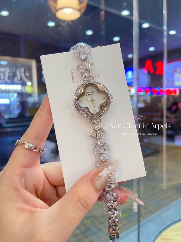 Van Cleef Arpels watch 62 (8)