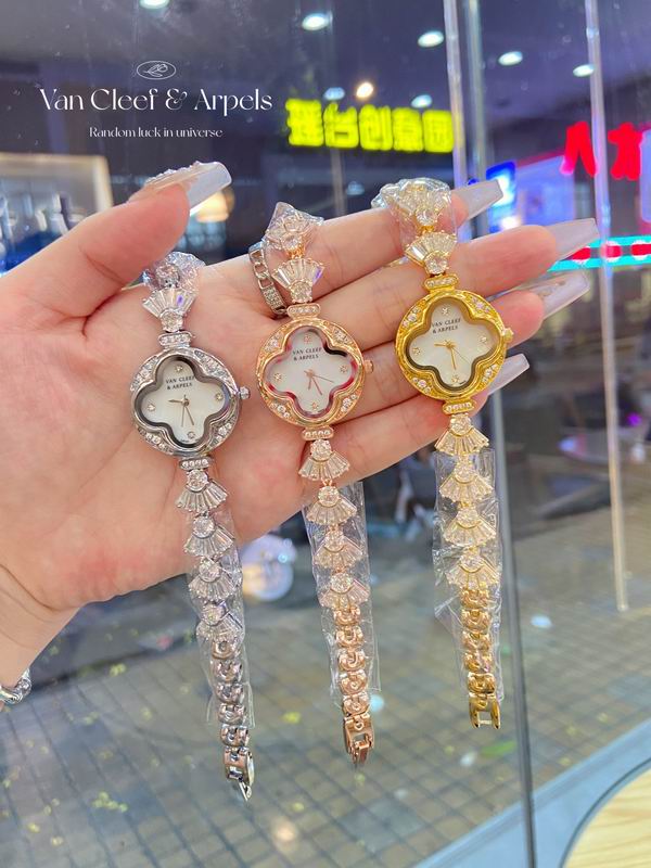 Van Cleef Arpels watch 62 (9)