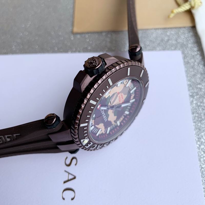 Versace 46mm 19 (6)