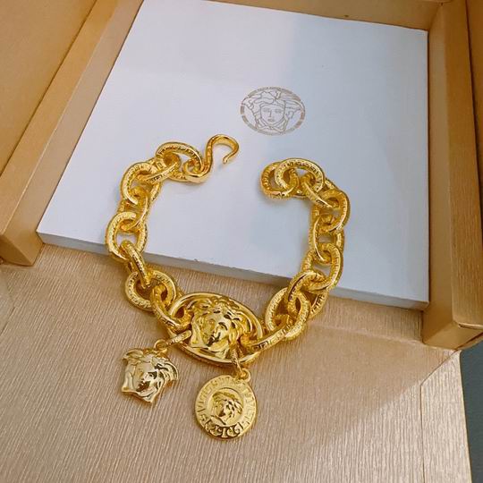 Versace bracelet 11lyh132 (3)
