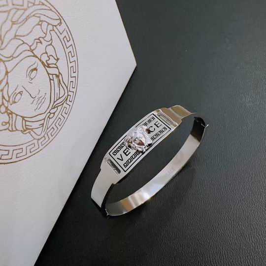 Versace bracelet 11lyh144 (5)
