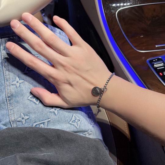 Versace bracelet 11lyh157 (3)