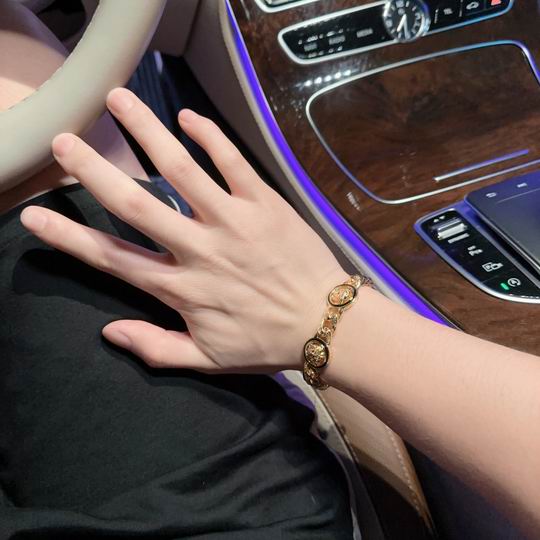 Versace bracelet 11lyh201 (5)