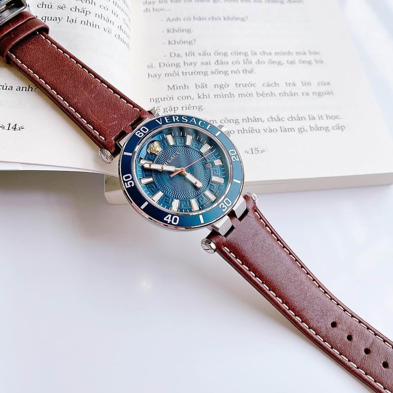 Versace watch 25 (10)